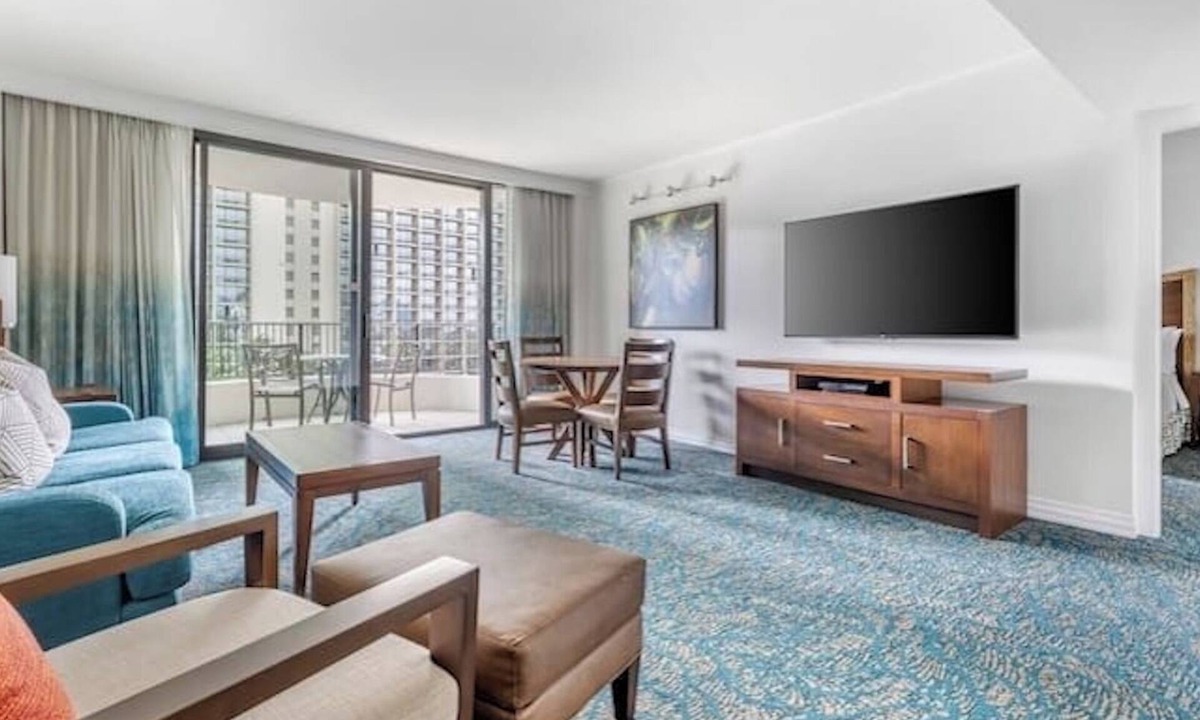 Waikiki Resort | 1 HGVC Lagoon Tower Beachfront Resort & Spa, Pool!