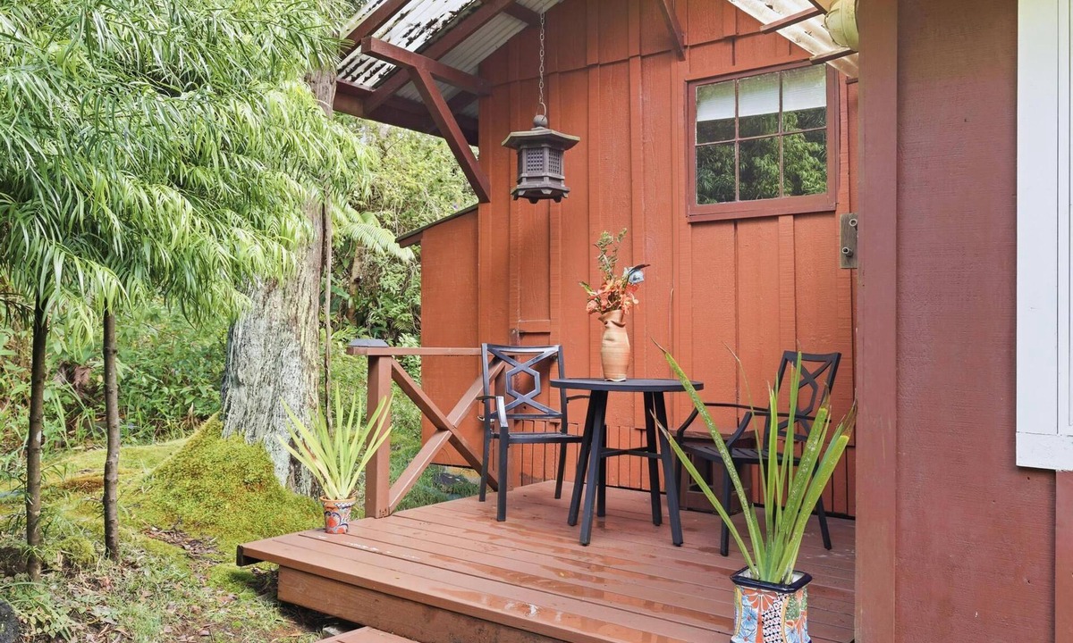 Volcano Cabin | 1 Mile Away from Volcano National Park