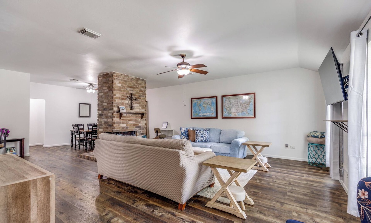 Louetta House | 2:00 check-in No excessive chores 12:00 checkout No host imposed fees