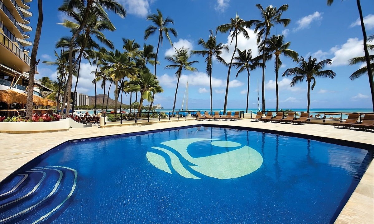 Waikiki Hotel | 2 Awesome Units, Just Steps to the Beach, Pool, Dining, Spa, Diamond Head