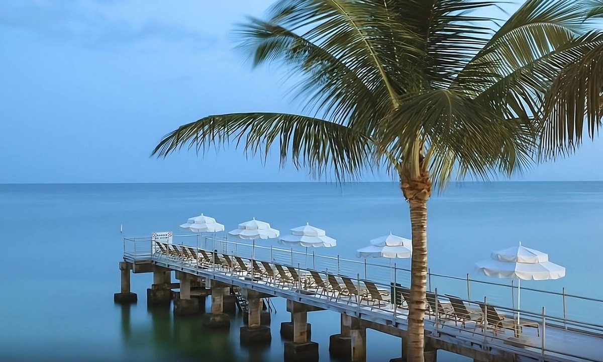 Uptown - Upper Duval Resort | 4 Deluxe 2 Queen Beds Rooms at Southernmost Beach Resort