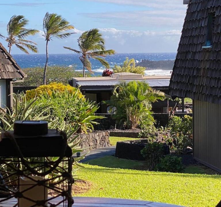 Punaluu House | 71 Dramatic Ocean and Lava