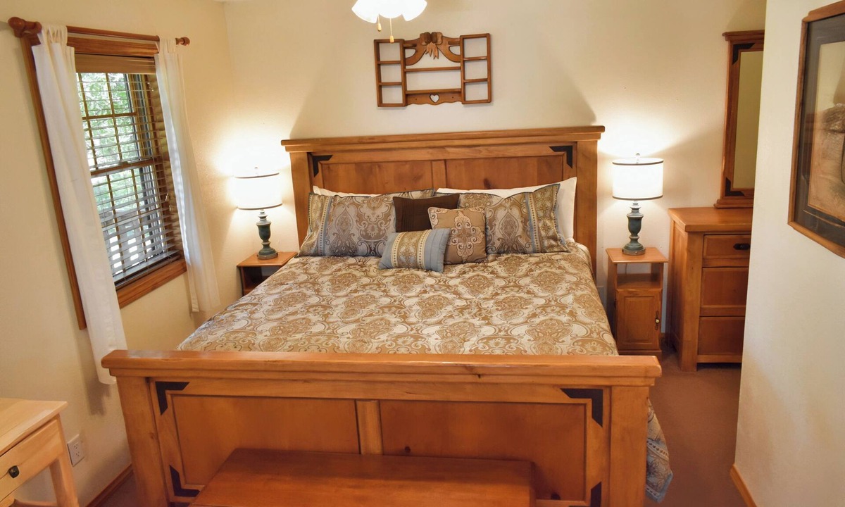 Zion National Park East Entrance Bed & Breakfast | Arrowhead Country Cabins