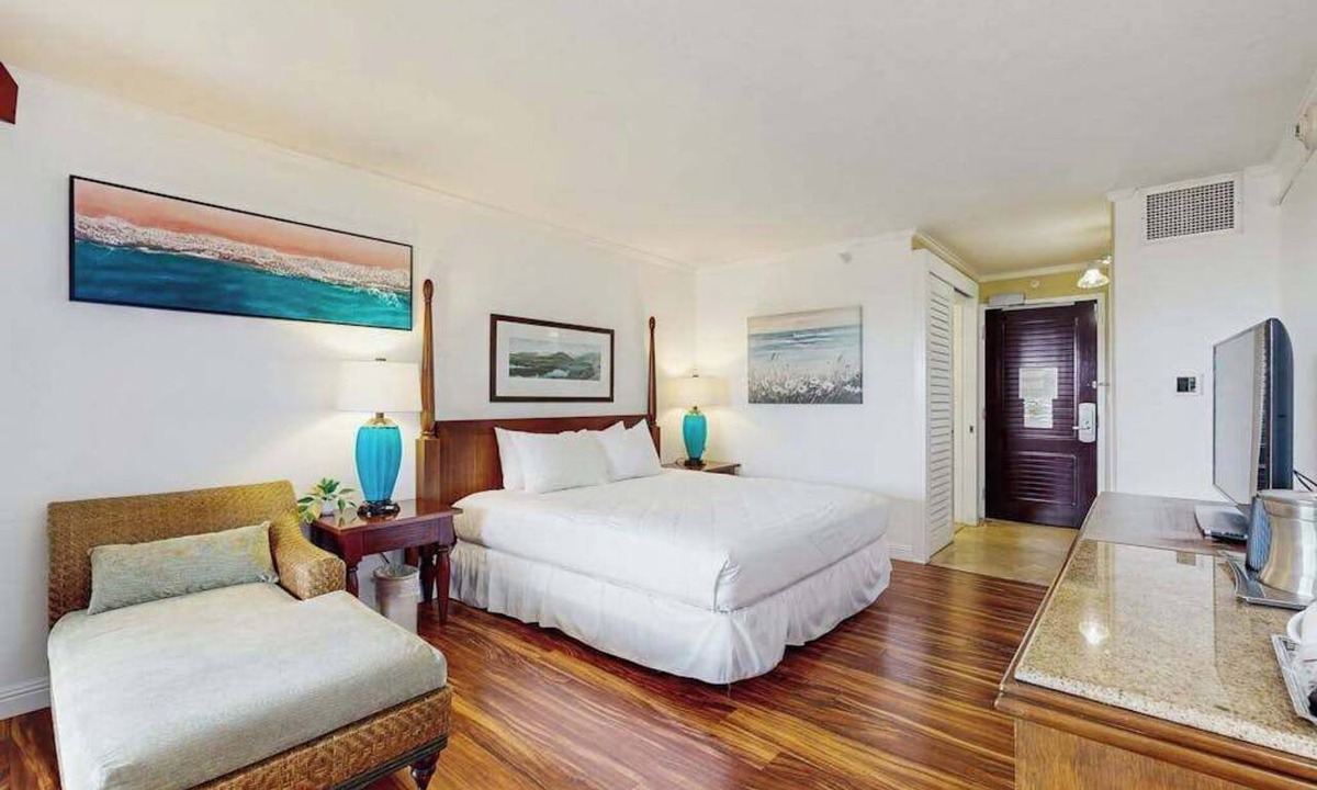 Hanamaulu Apartment | August Sale! Cozy Ocean-View Lihue Studio with Pools, Gym & Hot Tub