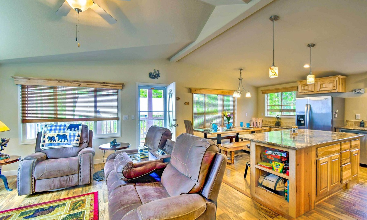 Hoodsport Cabin | Awesome Hoodsport Cabin - Nearby Hiking Areas
