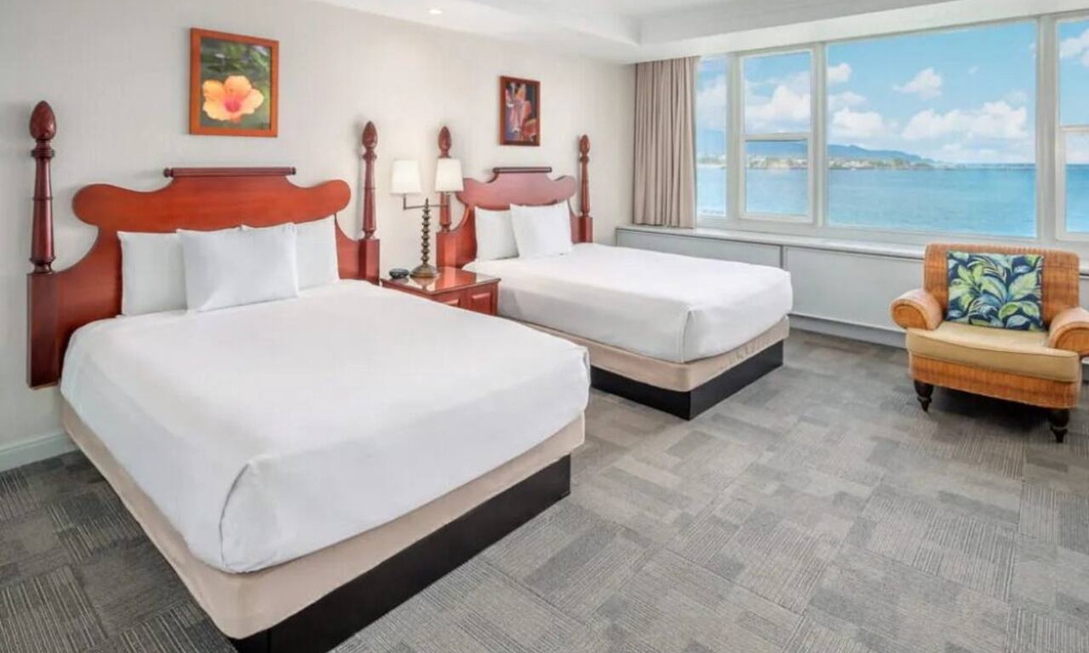 Kahului Hotel | Beach Days & Island Adventures | 4 Units | Outdoor Pool | Oceanfront Rooms