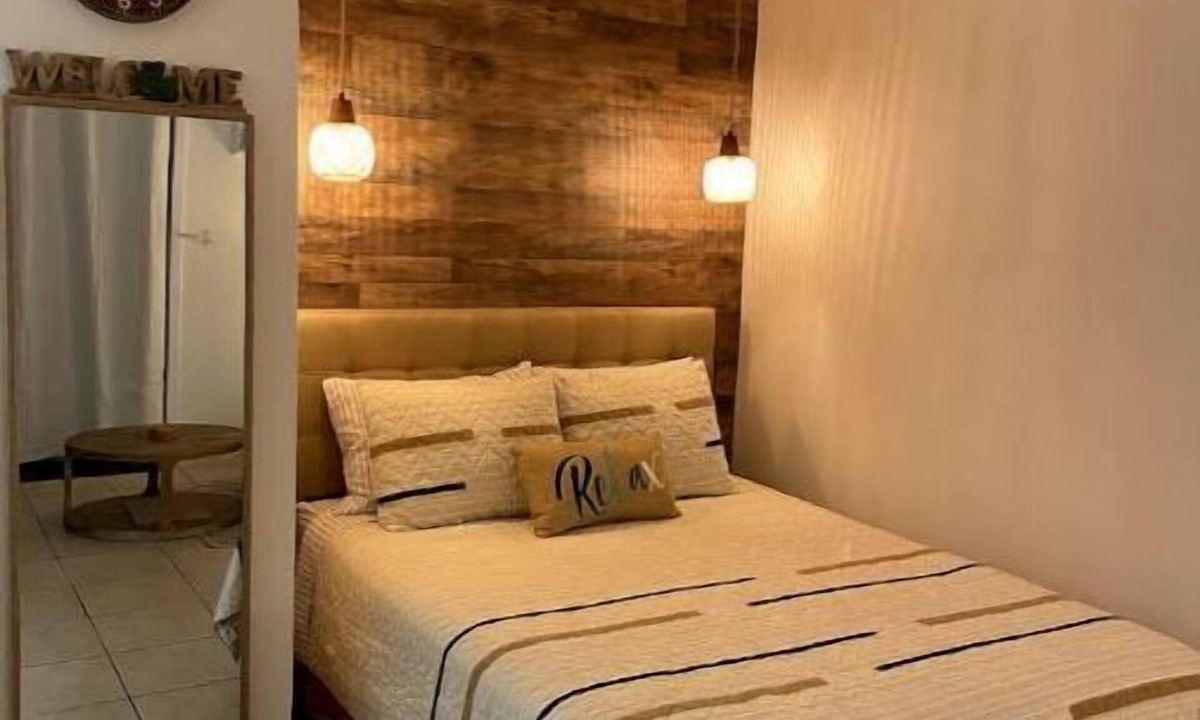 Historic Kailua Village Apartment | Cosy studio next to Kona Beach