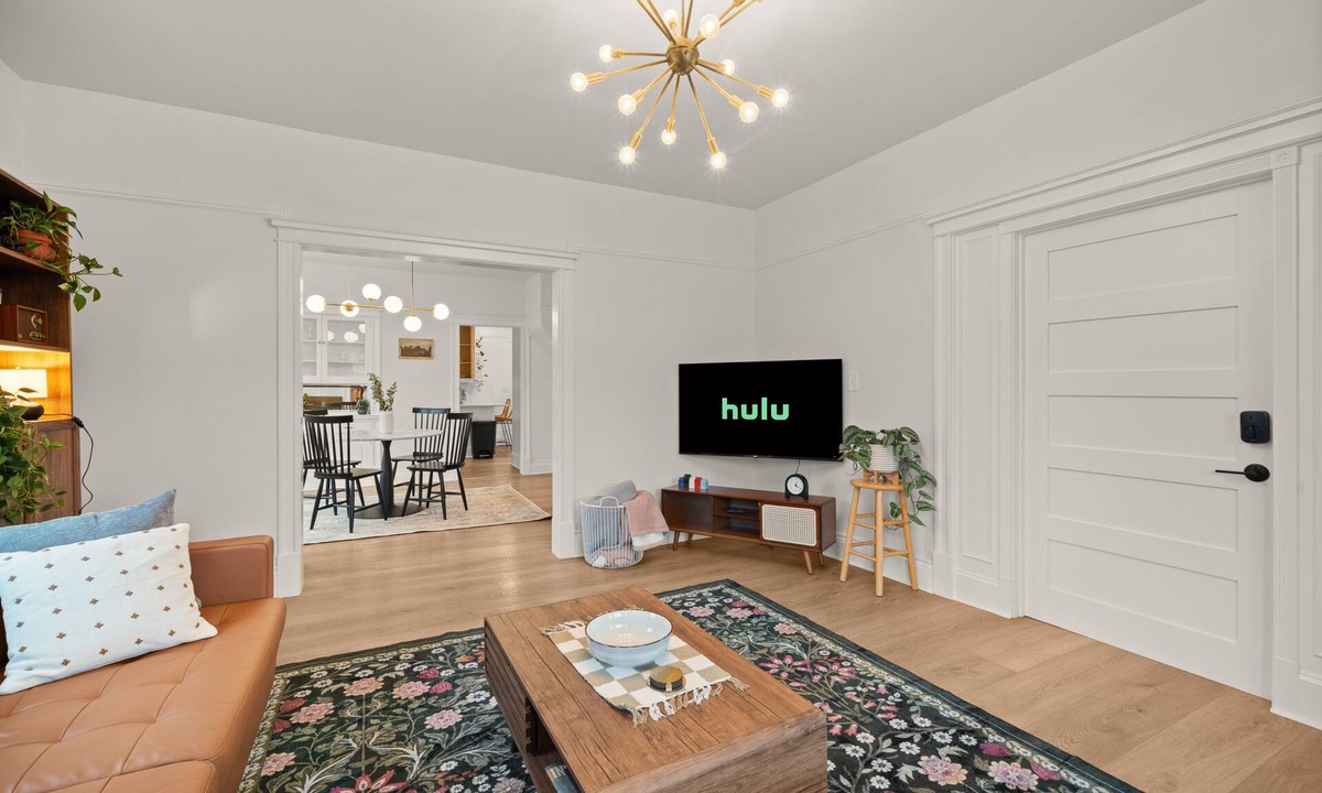Spokane Apartment | Cute, Cozy, and Curated South Hill Gem - 4 min to Manito Park