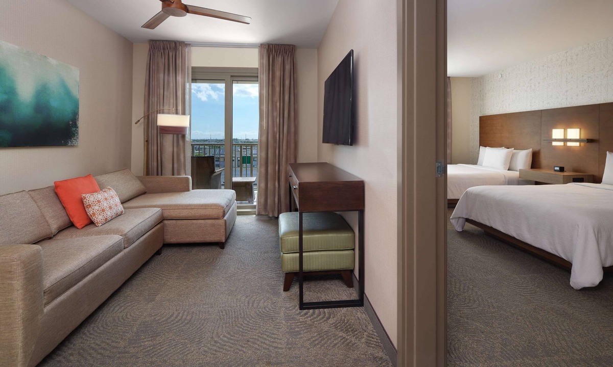 Kapolei Hotel | Embassy Suites By Hilton Oahu Kapolei