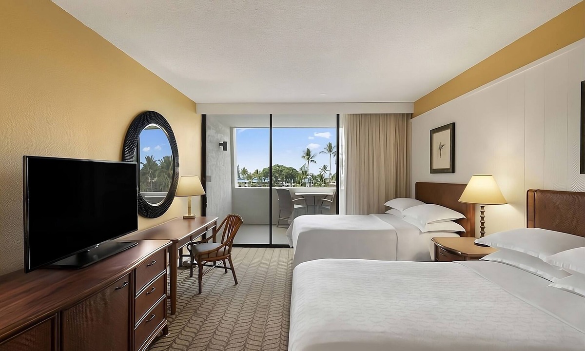 Keauhou Hotel | Fantastic Hawaii Getaway! 2 Ocean View Units, 2 Pools, Game Room, Restaurant/Bar