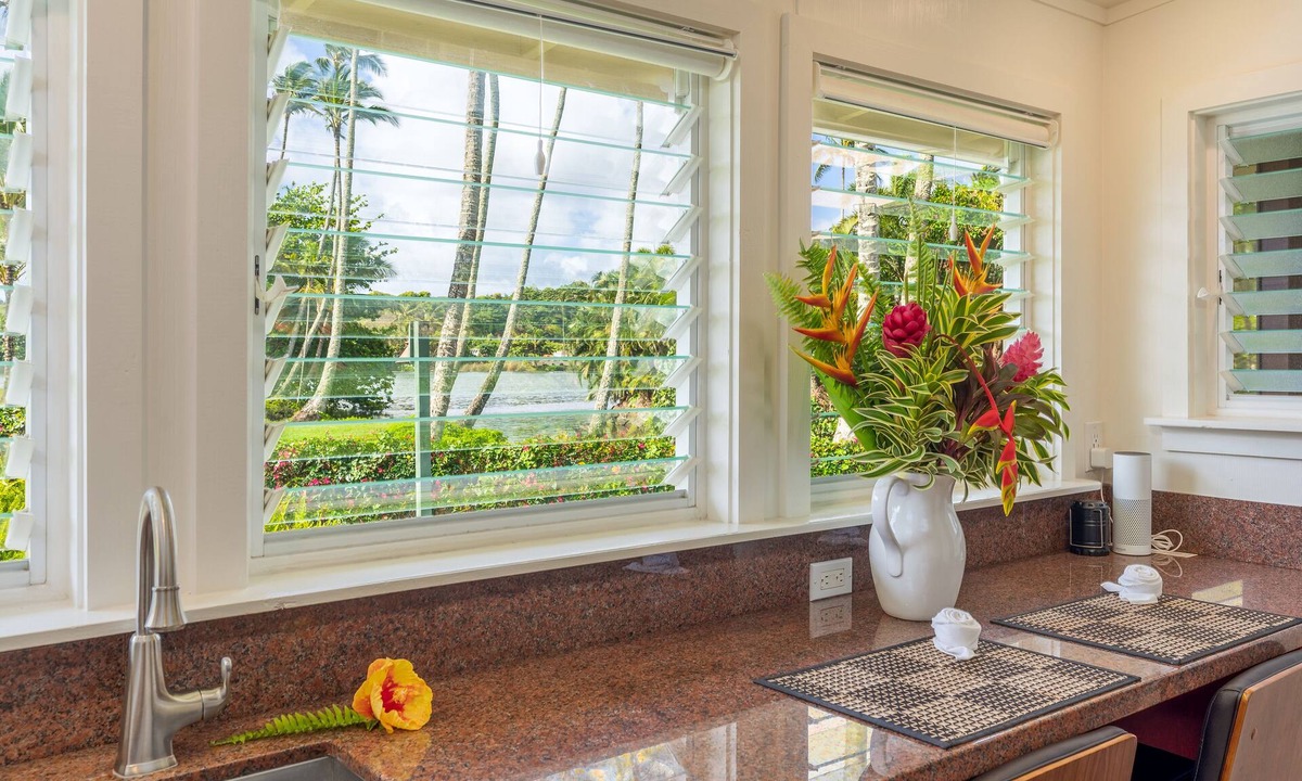 Wailua Cottage | Garden Cottage — Four-Poster Queen, Direct Wailua River Views