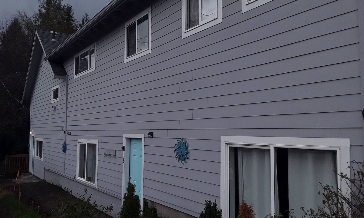 Sandy Apartment | Gateway to Mt Hood in Downtown Sandy Apt 1