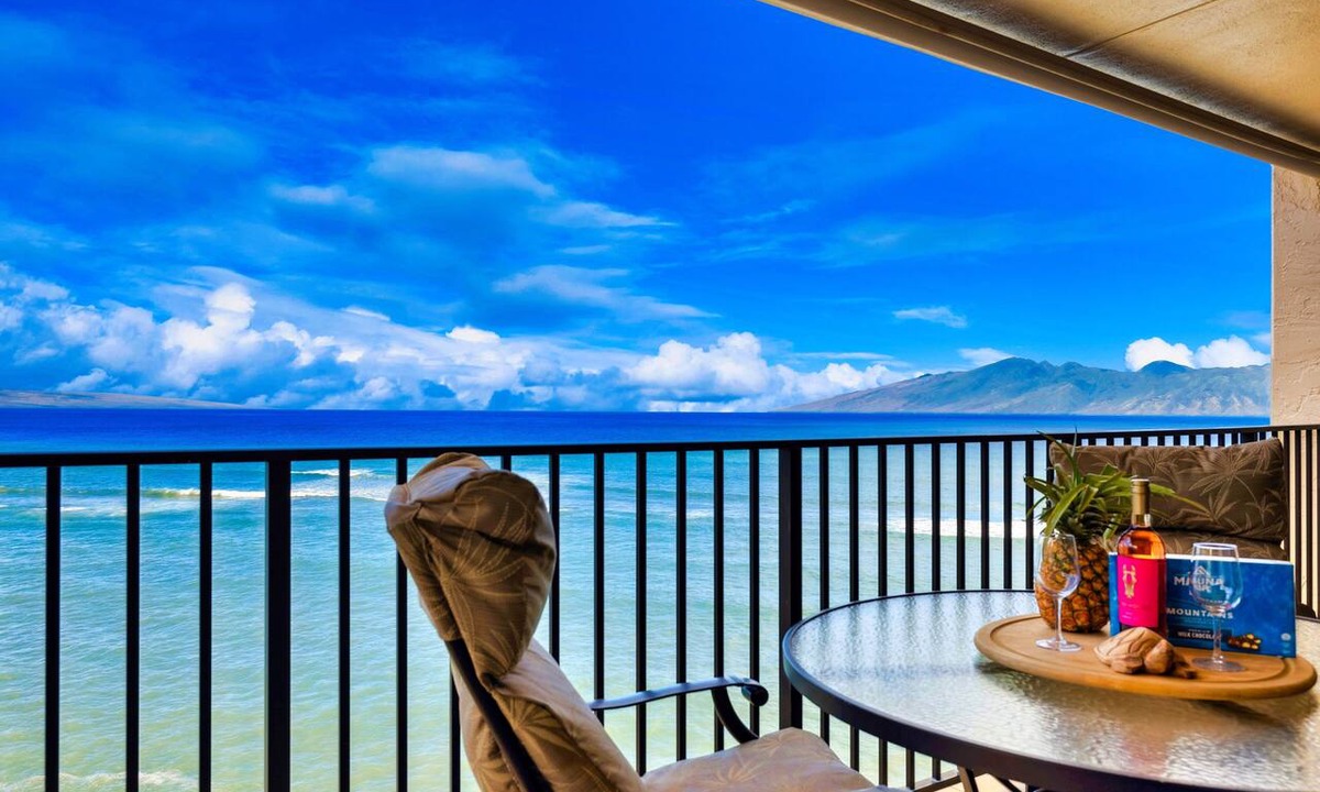 Kahana Condo | 🌺 Hololani Penthouse MAUI Oceanfront 🐋