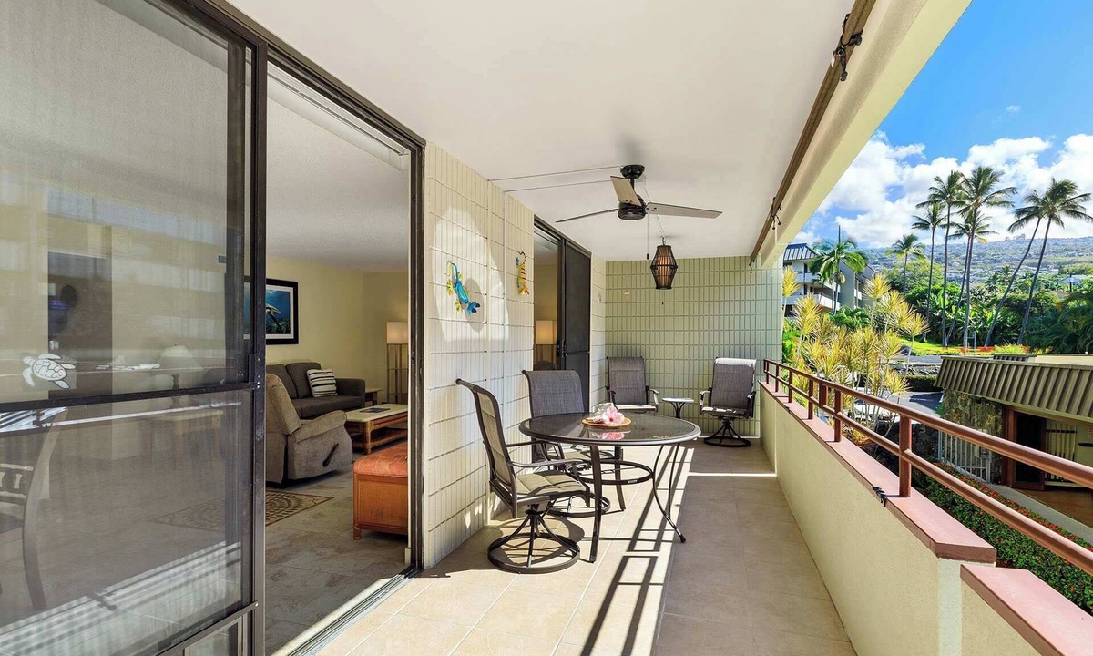 Kahaluu Bay Condo | Honu Hale | Minutes away from the beach!