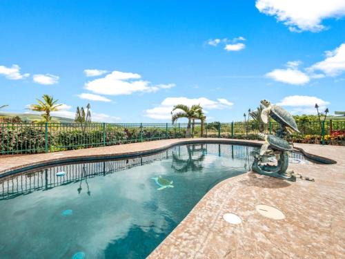 Discovery Harbour House | Honu Harbor with Pool on Golf Course