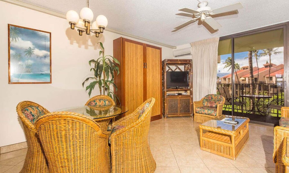 Kihei Condo | Island Energy in Suite w/Lanai, Washer/Dryer, WiFi, Kitchen–Kamaole Sands 7302