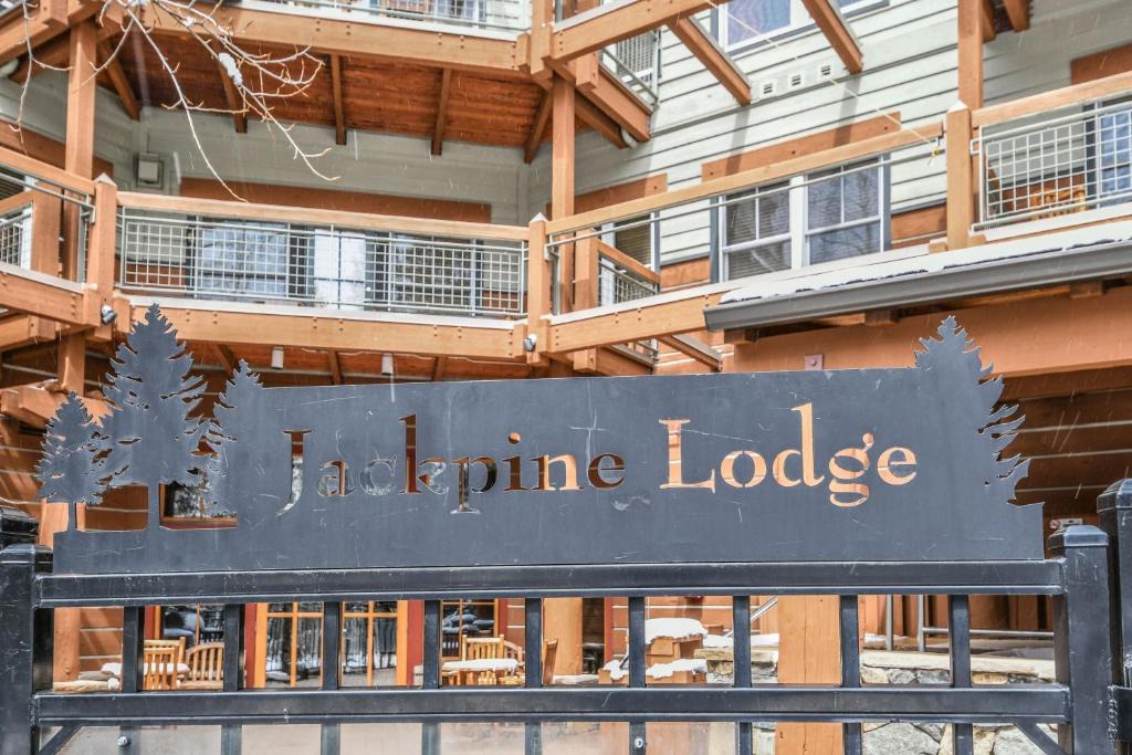 River Run Apartment | Jack Pine 8006 by SummitCove Lodging in Colorado