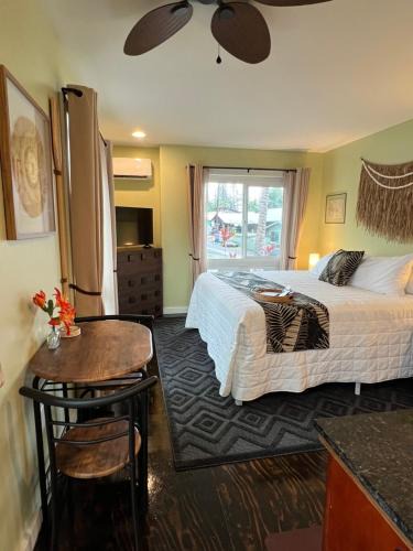 Historic Kailua Village Apartment | Kona Polynesian King - Tropical Island Soul