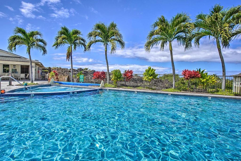 Kahaluu-Keauhou House | Lanai & Resort-Style Perks! Kona Townhome