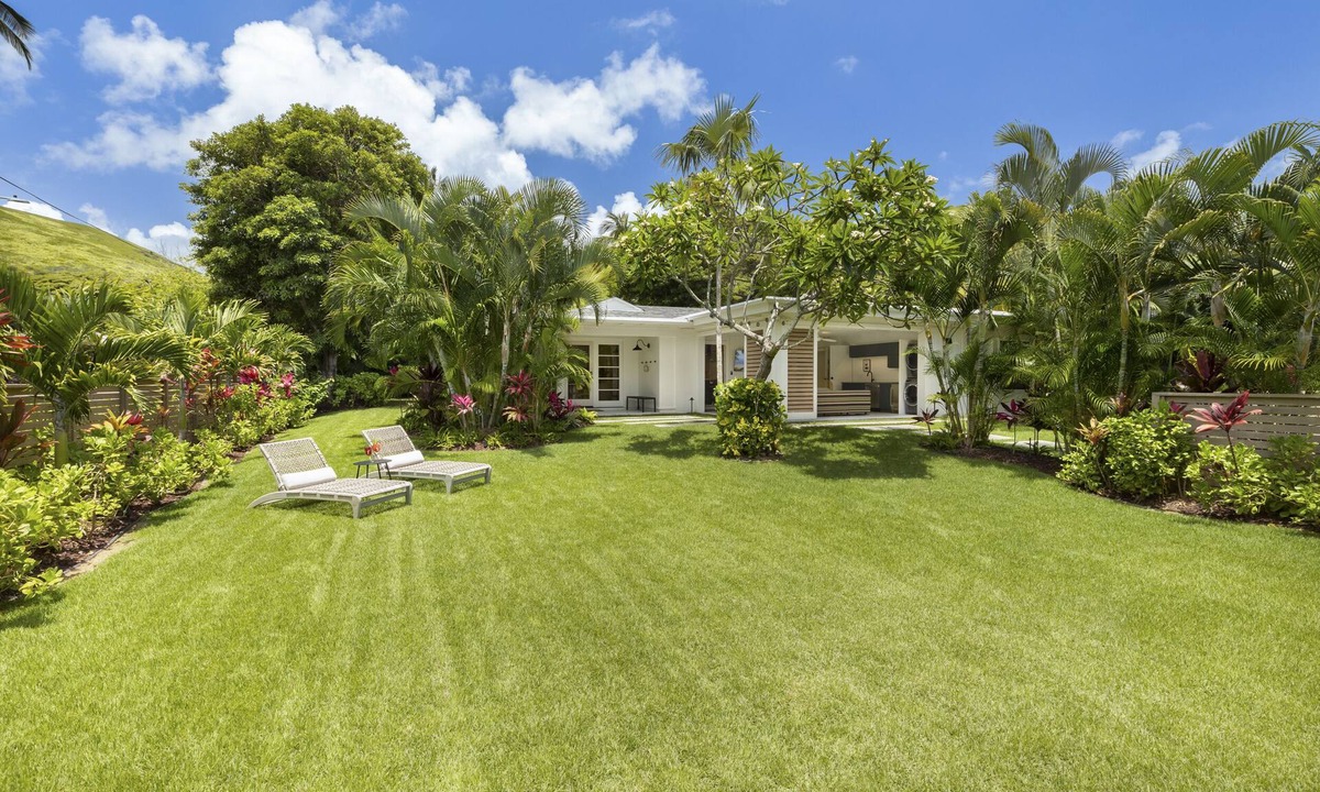 Lanikai House | Lanikai Hideaway: Modern Luxe Indoor-Outdoor Living/Walk to Lanikai Beach