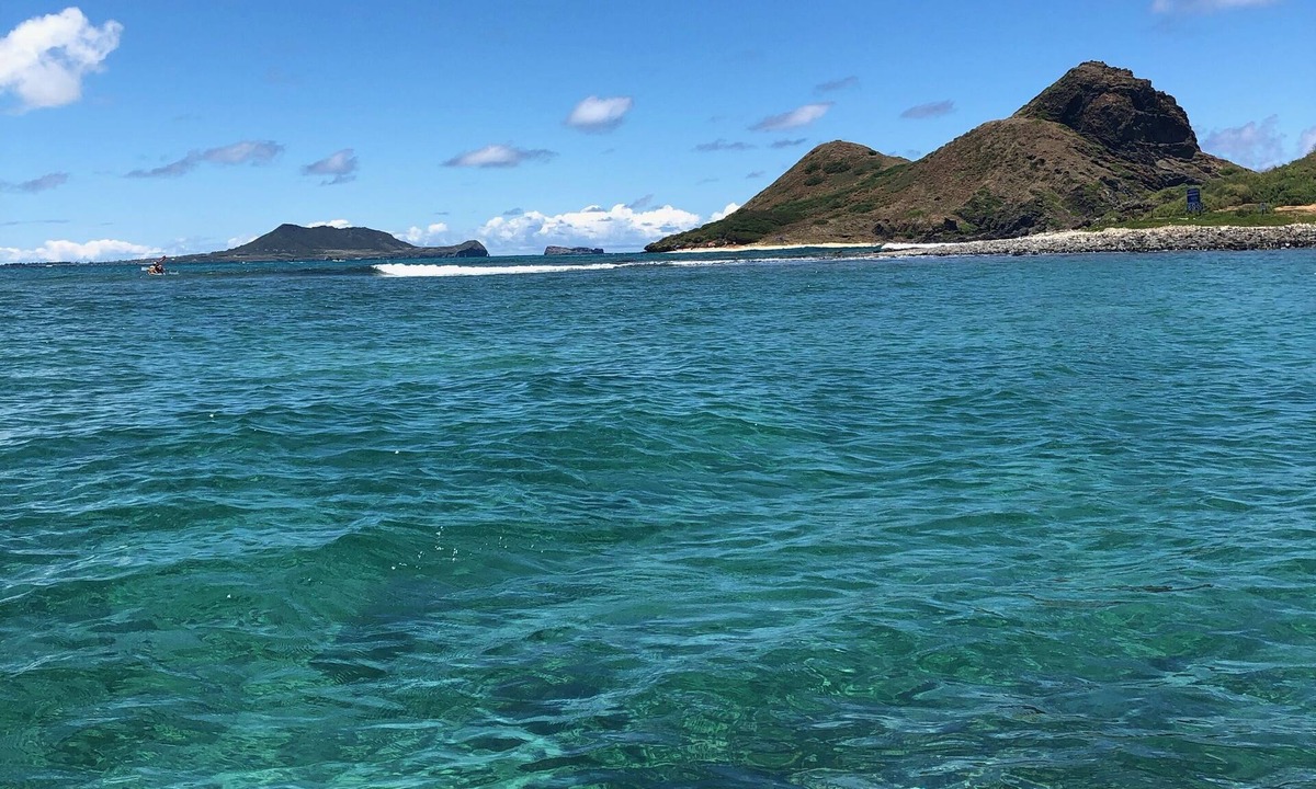 Lanikai House | Lanikai living . 5 minute walk from Lanikai Beach. Pool, tennis court & hot tub.