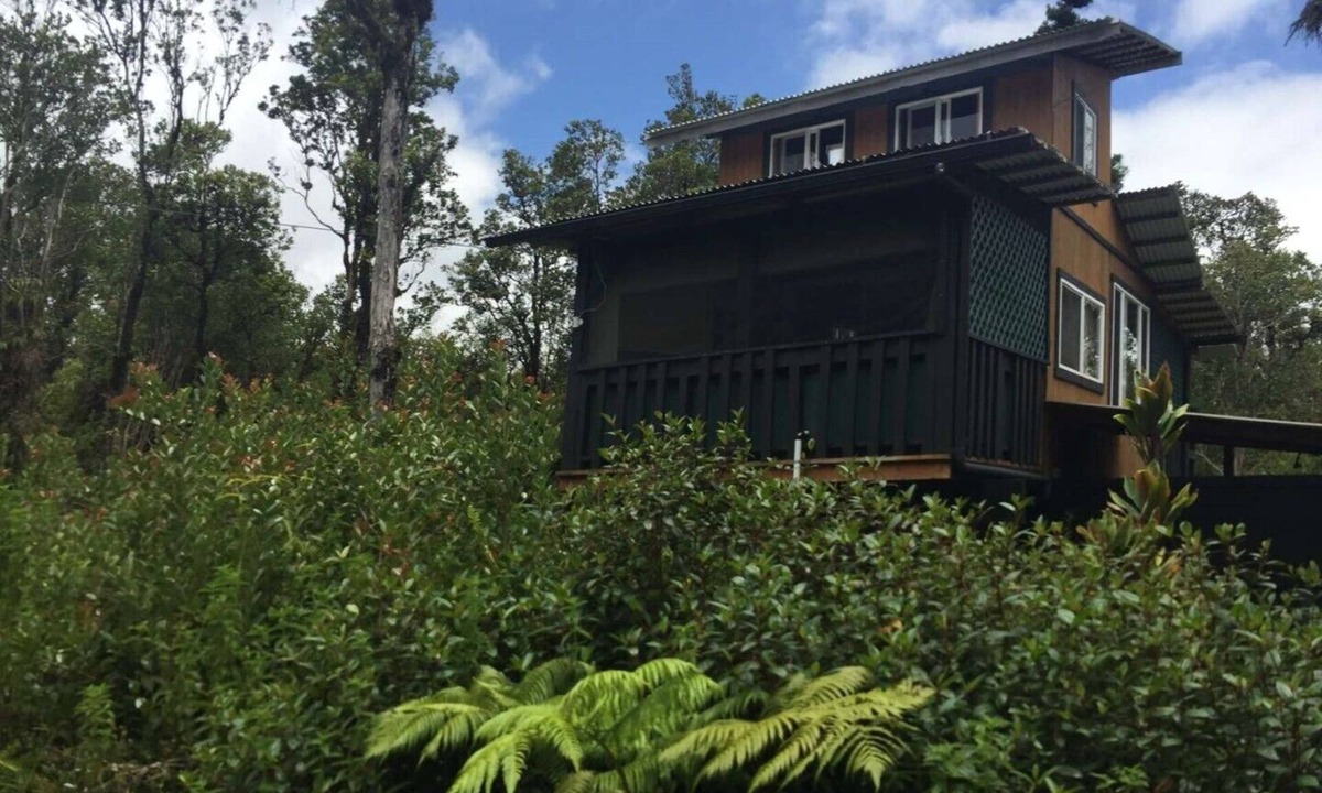 Mountain View Cabin | Lava Rock Camp🌋 Off-grid Treehouse