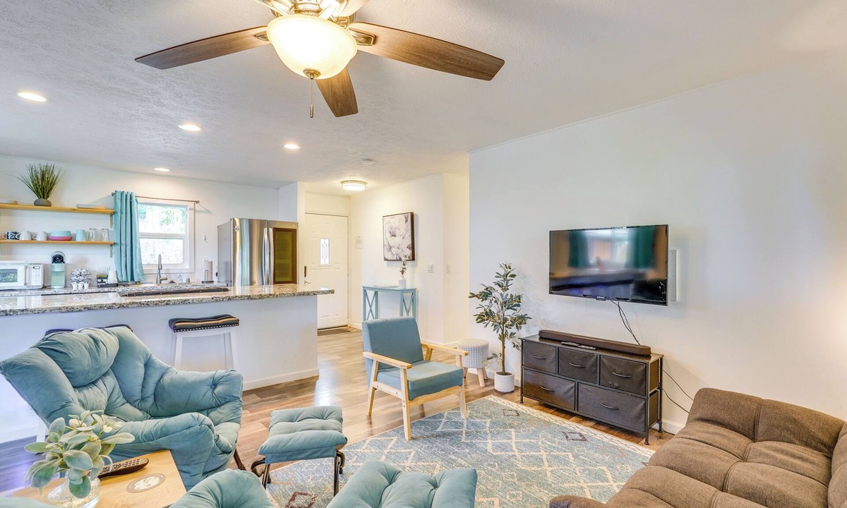 Kailua-Kona Cottage | Lovely Kailua-kona Home ~ 2 Mi to Town & Beach!