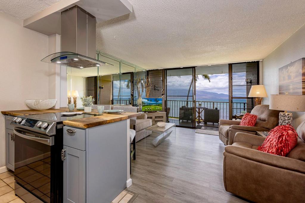 Maalaea Apartment | Maalaea Banyans 217 by Coldwell Banker Island Vacations