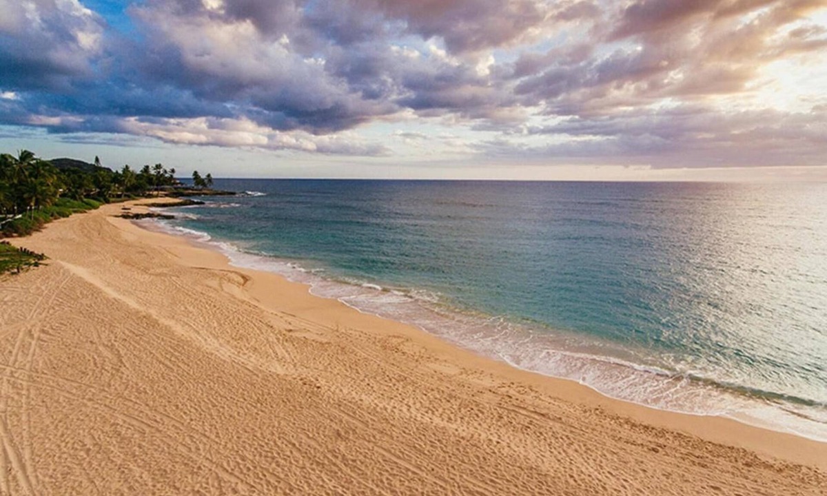 Makaha Condo | Makaha Valley Towers 1/1 Condo- Sleep up to 4! 30 day minimum stay