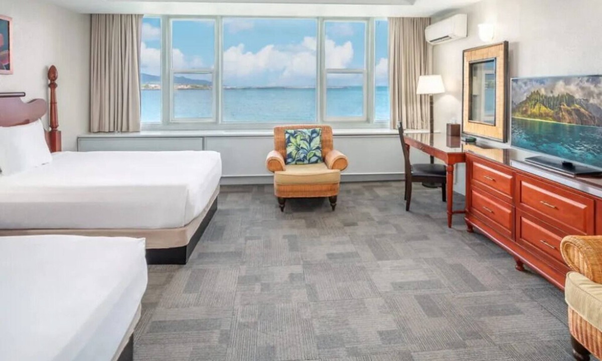Kahului Hotel | Make Your Trip More Enjoyable! 4 Relaxing Units, Outdoor Pool, Oceanfront!