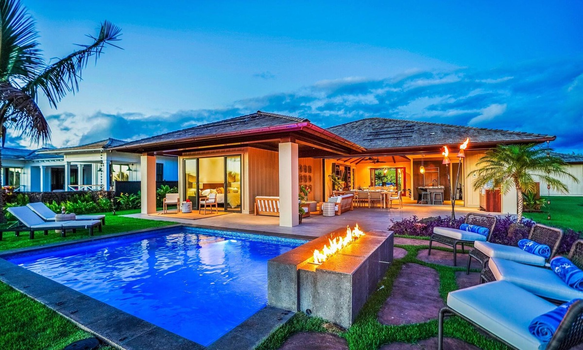 Poipu House | Maluhia Makai: Tropical Villa