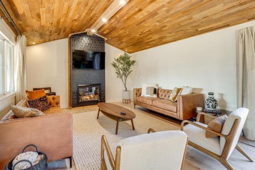 Tierra Del Mar House | Modern Oregon Cottage w/Hot Tub: Walk to Beach!