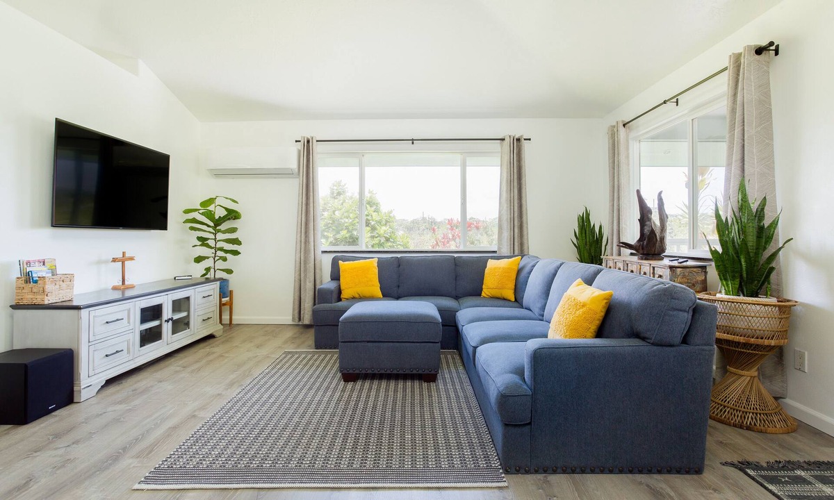 Keaau House | NEW - Lauhala - Hawaiian Villa with private hot tub