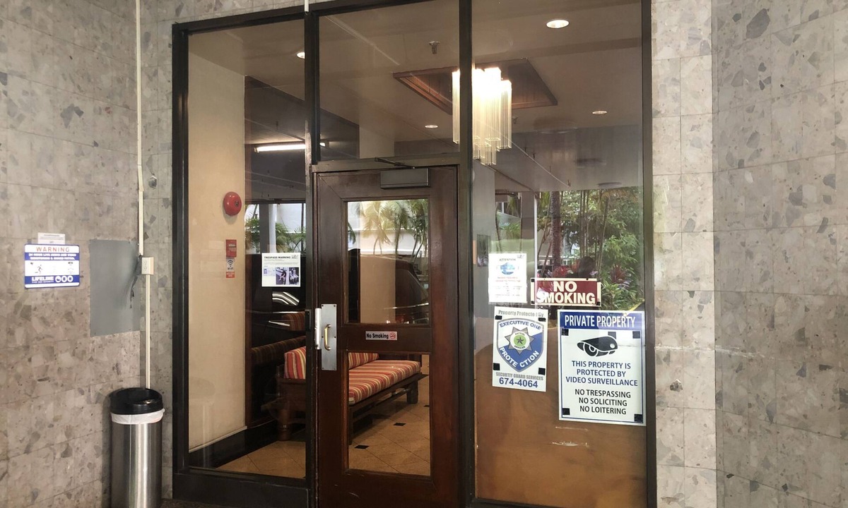 Waikiki Apartment | New Renovated Marina Tower Waikiki with Ocean Views & Parking
