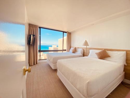 Waikiki Apartment | Newly renovated luxury, modern style Waikiki Sunset Hotel Ocean view Freeparking