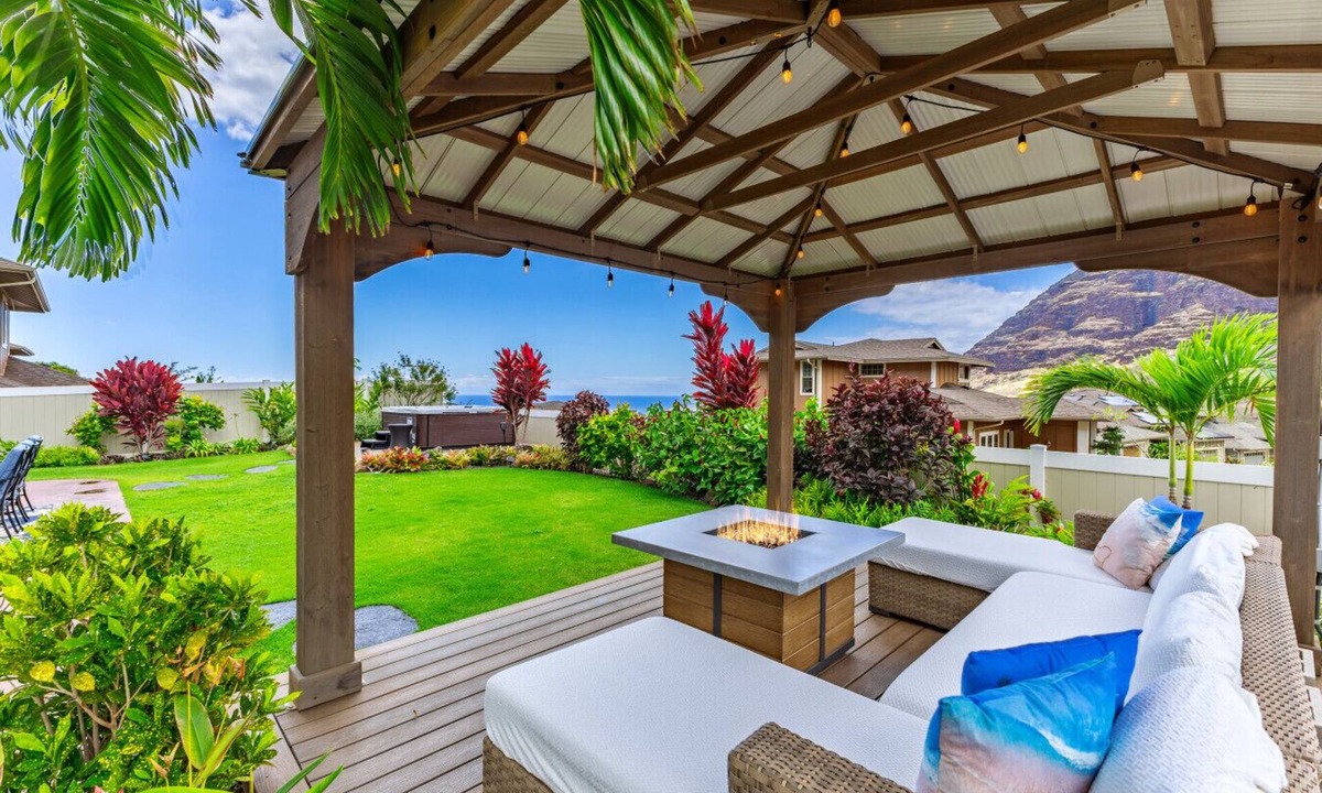 Makaha Valley House | Ocean Views|Beach 6 Min|Private Hot Tub|Gated|BBQ