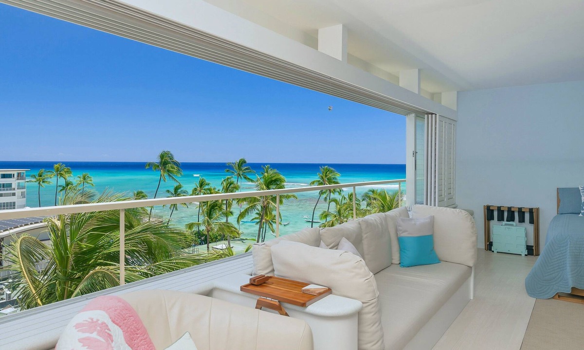 Diamond Head - Kapahulu - St. Louis Condo | Oceanfront Gold Coast with Full Ocean & Diamond Head Views! Free Parking!