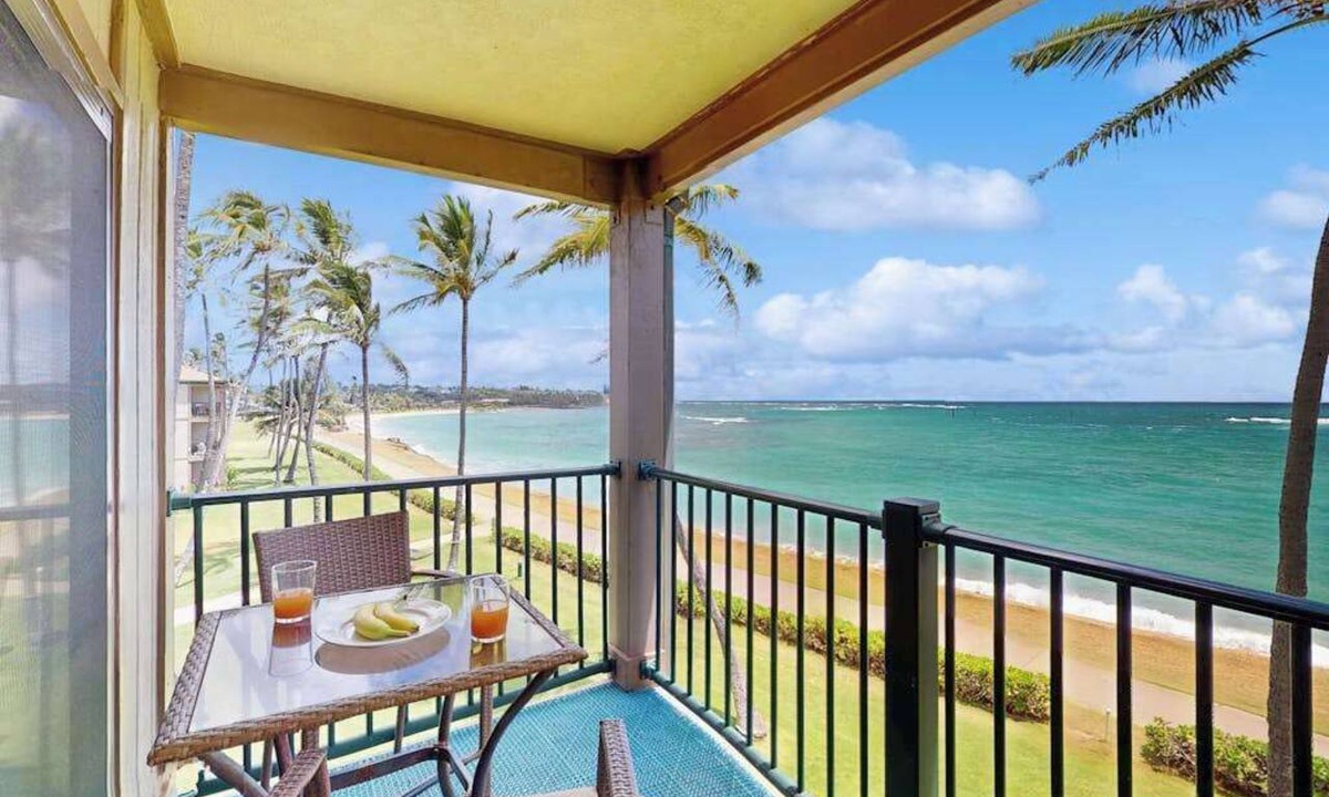 Kapaa Condo | Oceanfront Kapaa Condo with Pool, Hot Tub, Sauna & Tennis