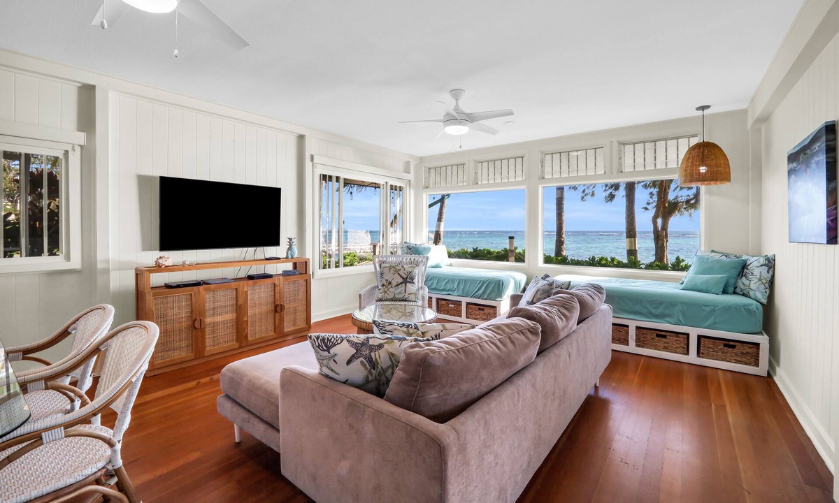 Waimanalo Beach House | Oceanfront Paradise in Waimānalo Stunning Views & Hawaiian Sunrises