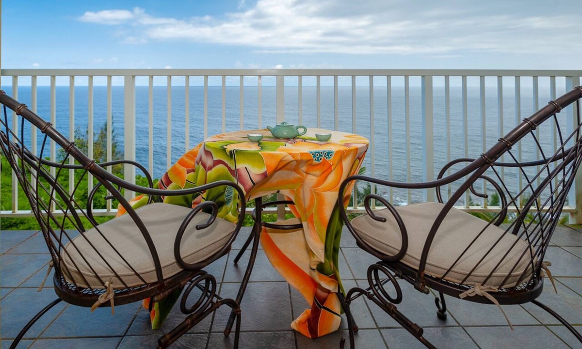 Princeville Condo | Oceanfront Princeville Condo w/Incredible Views! Watch the Waves In Bed