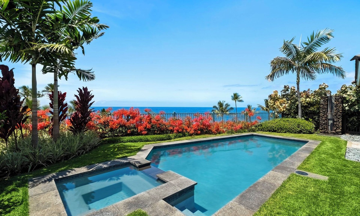 Keauhou House | Oceanfront w/Pool/Spa, Neighboring Golf course homes sleeps 20! Green/Blue Combo