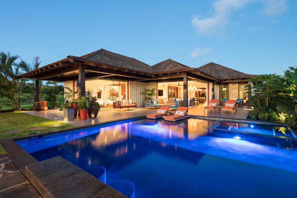 Poipu House | Pa'ina Makai by Alekona Kauai: 4 br Luxury Home in Kukuiula