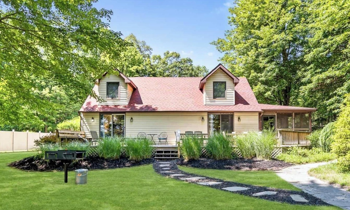 Kendall House | Peaceful Lakefront Home with Amazing Outdoor Space