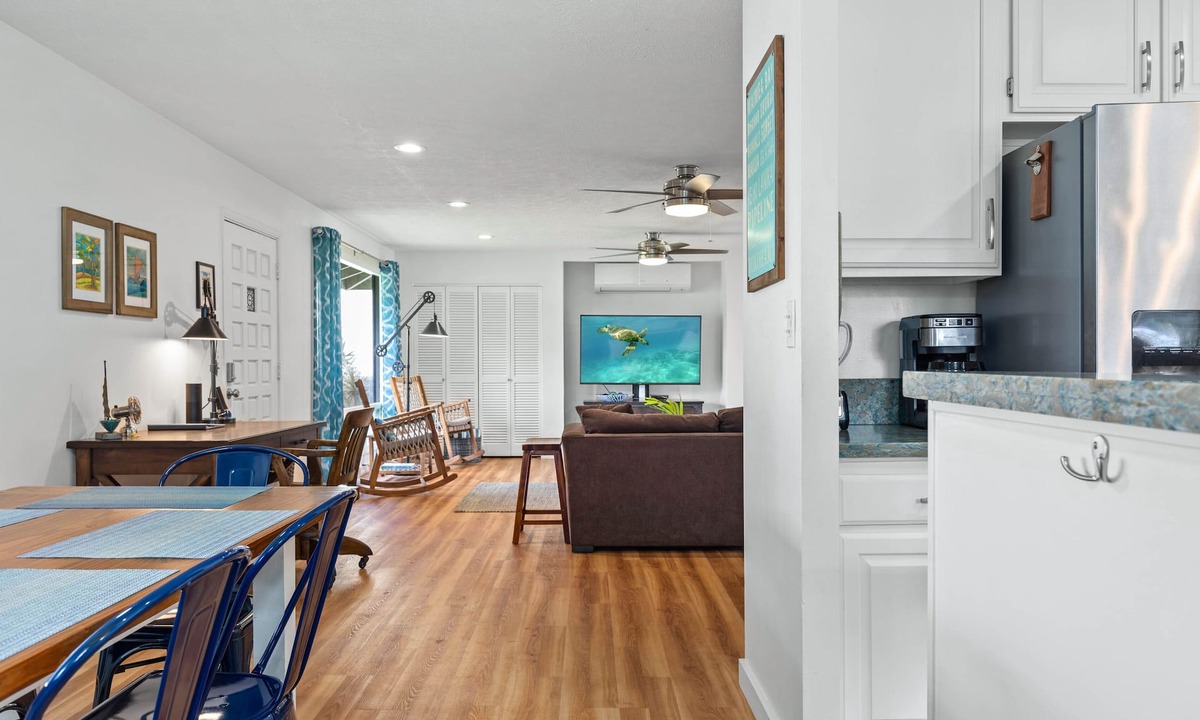 Waialua House | Perfect Family Beach House. Walk out gate to Amazing Beach.