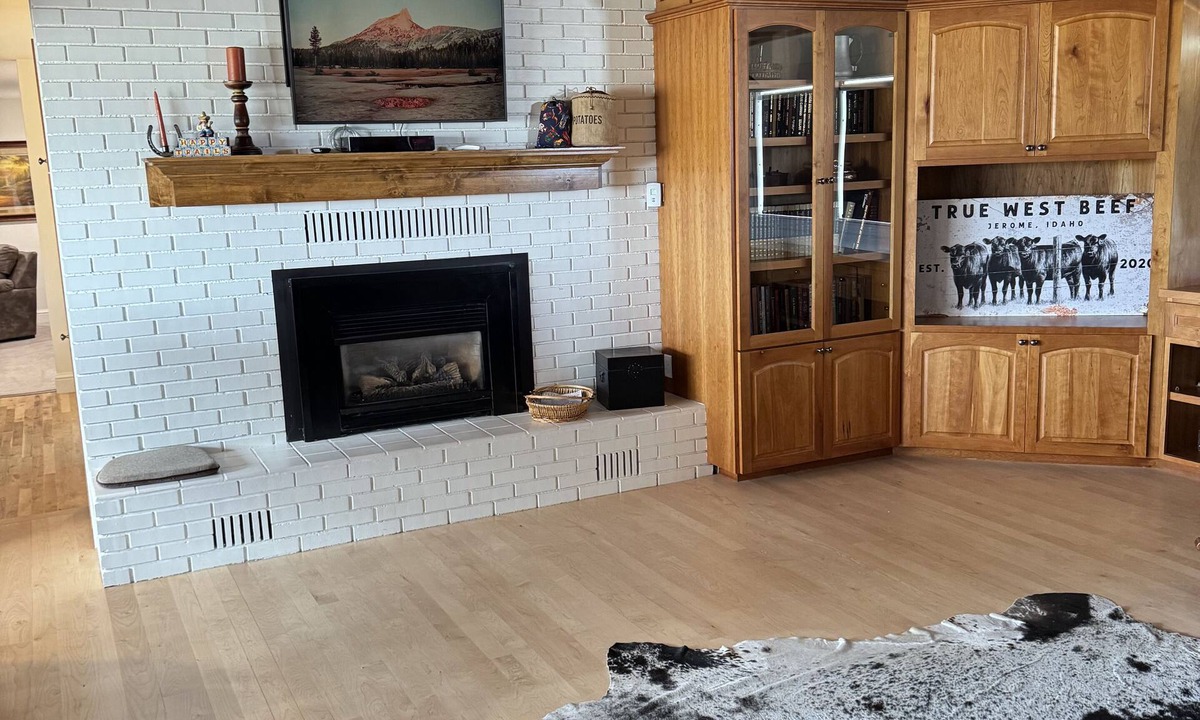 St. Anthony House | PRIVATE DUNE ACCESS - Home Closest to SAND DUNES ▪︎ Near West Yellowstone