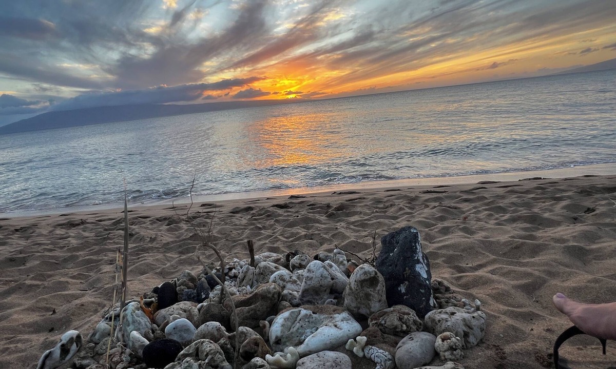 Kahana Villa | Quiet Retreat Largest 2/2 Villa sleeps 6 Maui’s Best Beach!