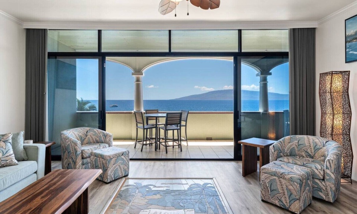 Historic Lahaina Front Street Condo | Remodeled Luxury Penthouse Panoramic Ocean Views