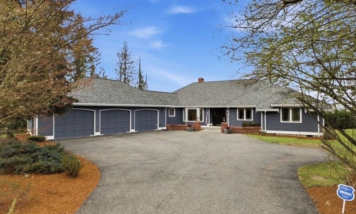 Covington House | Secluded 2-Acre Retreat–Newly Furnished & Perfect for Weekend Events& Gatherings
