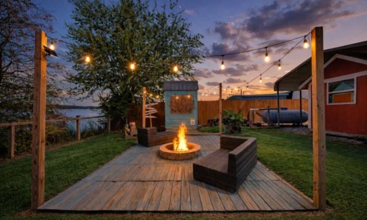 Dandridge Cabin | Summer Breezie Lakeside | Heated Cocktail Pool, Hot Tub & Douglas Lake Views