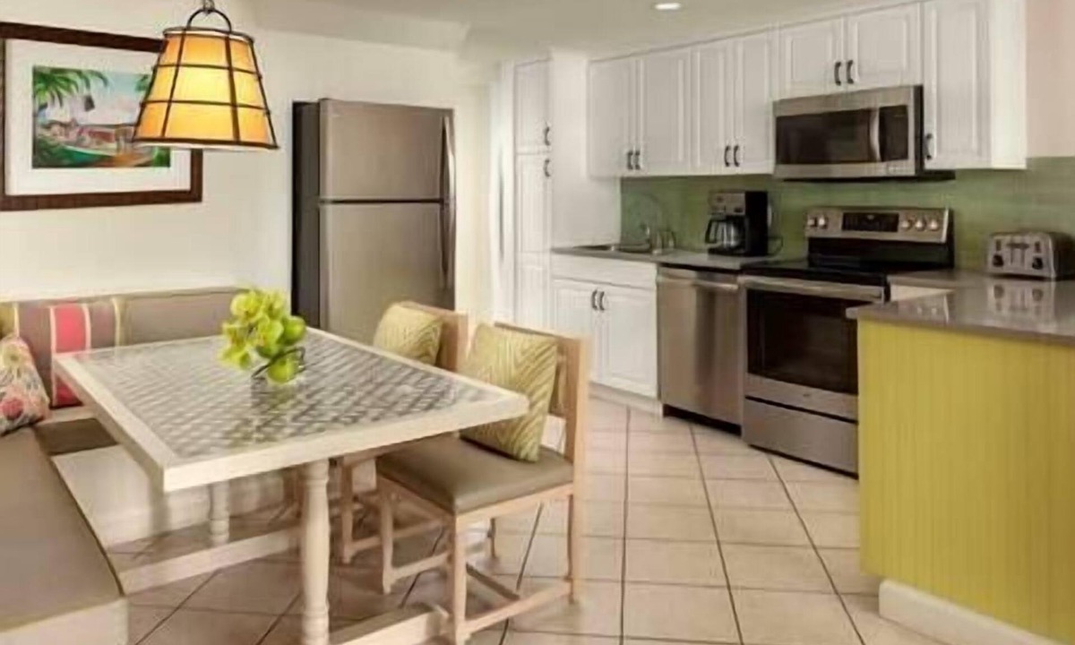 Truman Annex Resort | Sunset Harbor Resort, Marina, In Town, Hot Tub, Pool, Balcony
